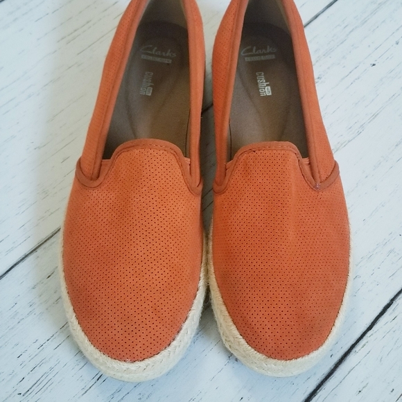 Clarks Orange Slip On Loafers - Picture 4 of 8